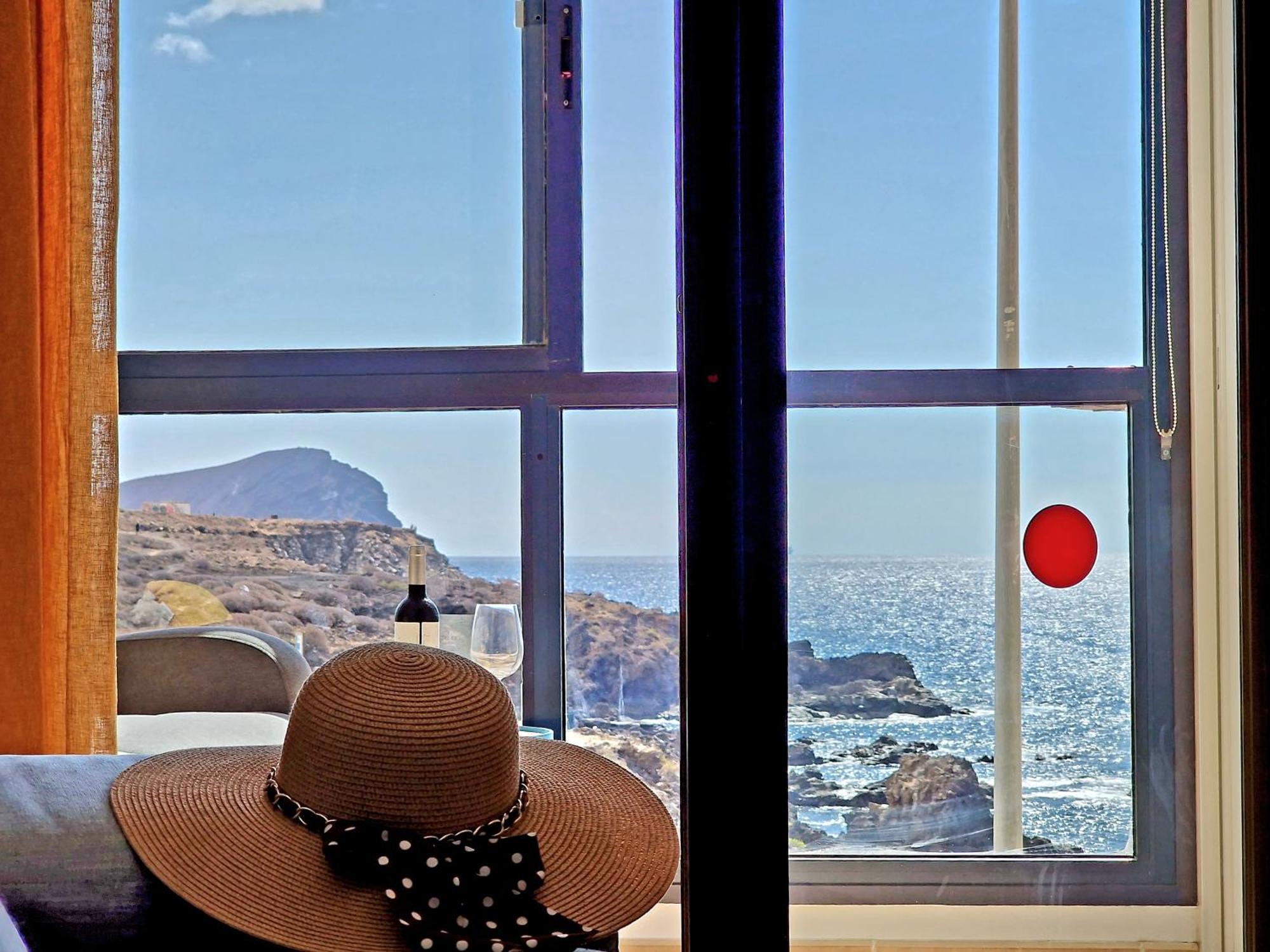 Las Rocas By The Ocean, Wifi And Sea View Los Abrigos Esterno foto